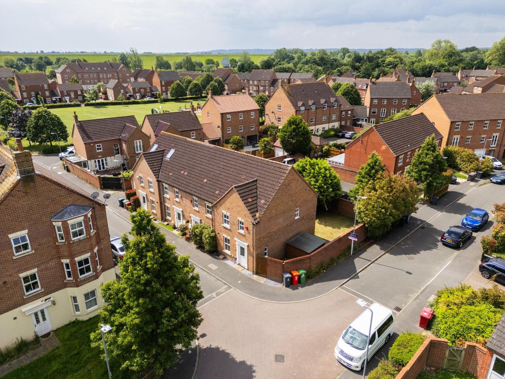 Villa 2 Tracy Avenue Slough Esterno foto